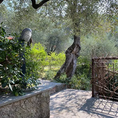 Lakeside 'al Crero' Ferienhaus
