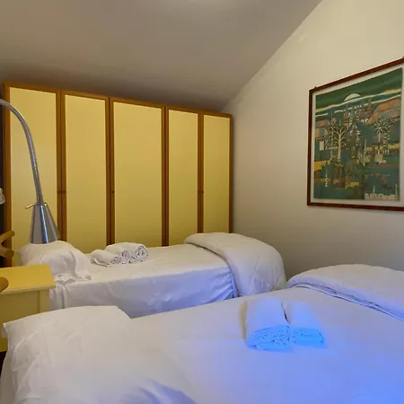Lakeside 'al Crero' Holiday home *