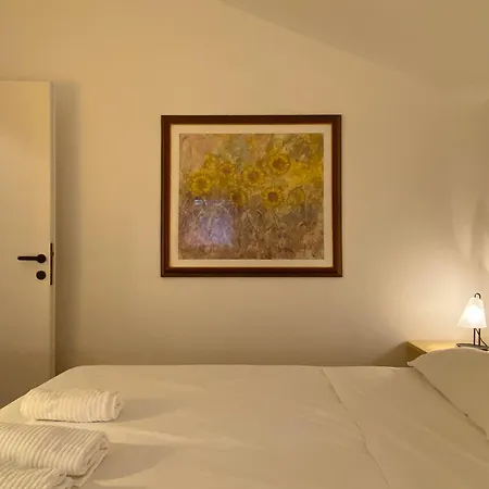 Lakeside 'al Crero' Holiday home *
